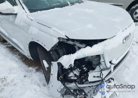 2025 Audi Q6 E-Tron Premium Plus Quattro z USA, uszkodzony, nr VIN WA124BGFXSA005717